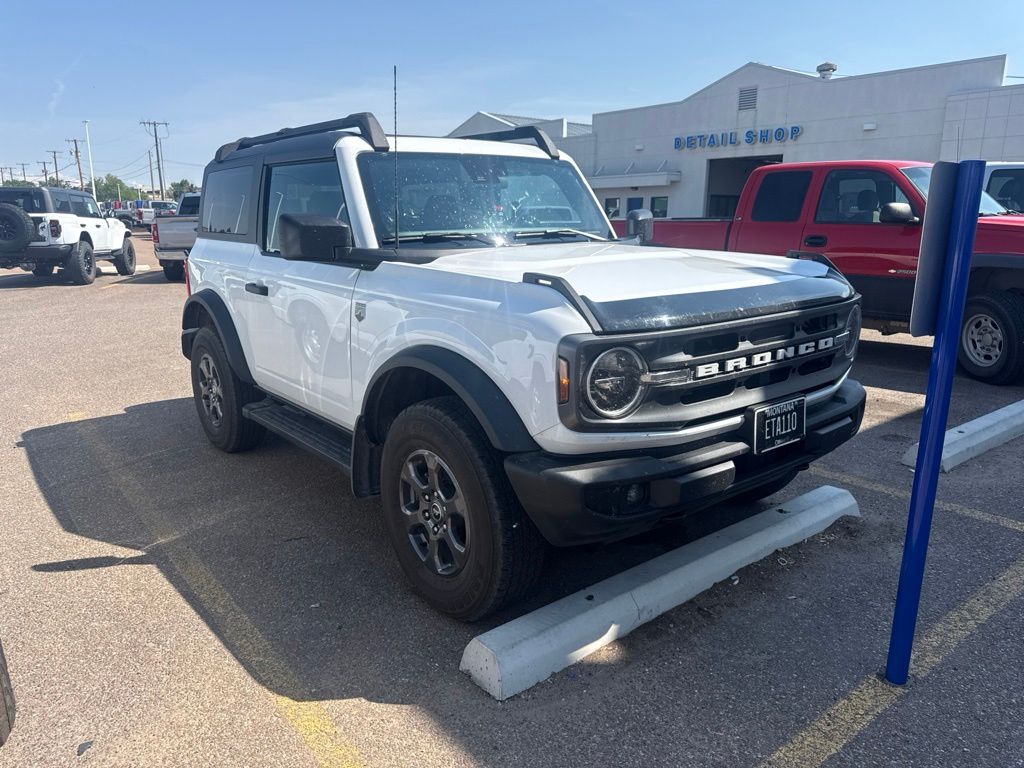 Oxford White 2024 Ford Bronco SUV / Crossover Four-Wheel Drive 7-Speed Manual