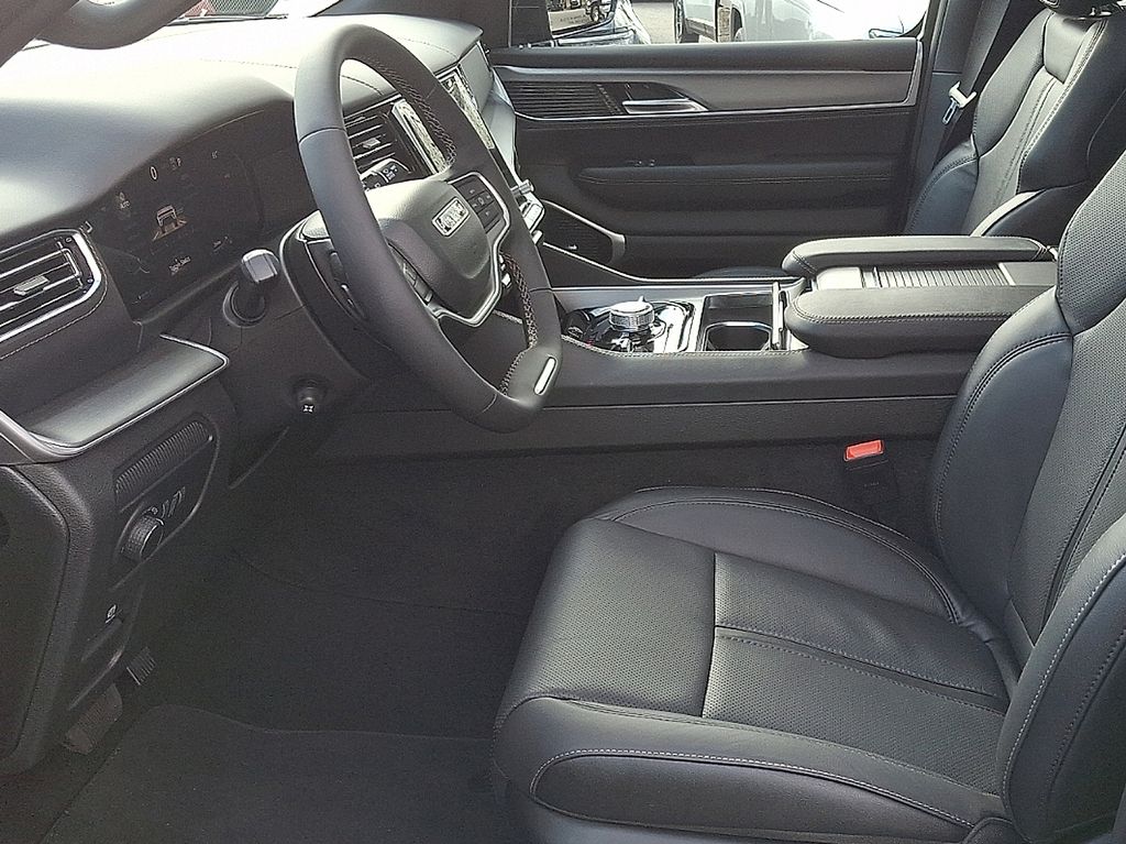 New 2026 Jeep Grand Wagoneer SUV