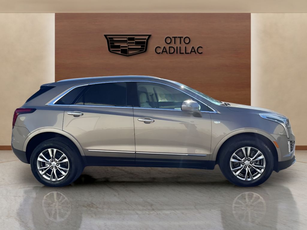used 2023 Cadillac XT5 car, priced at $34,350