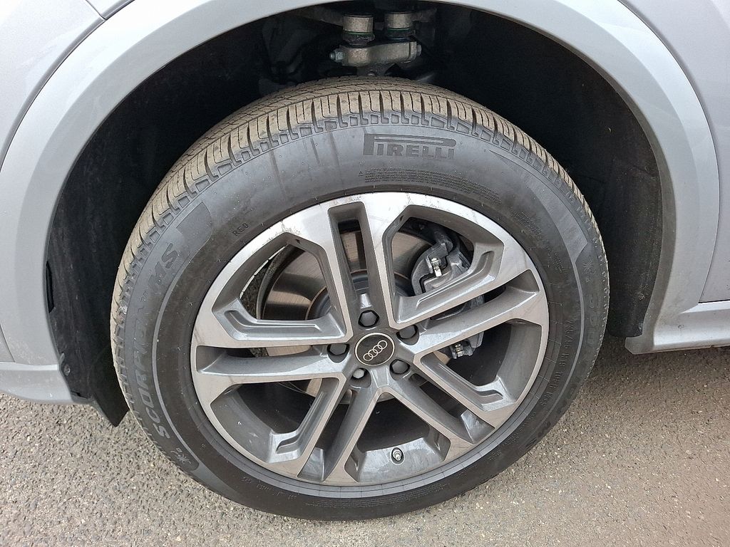 Thumbnail: 2025 Audi Q5 - 3