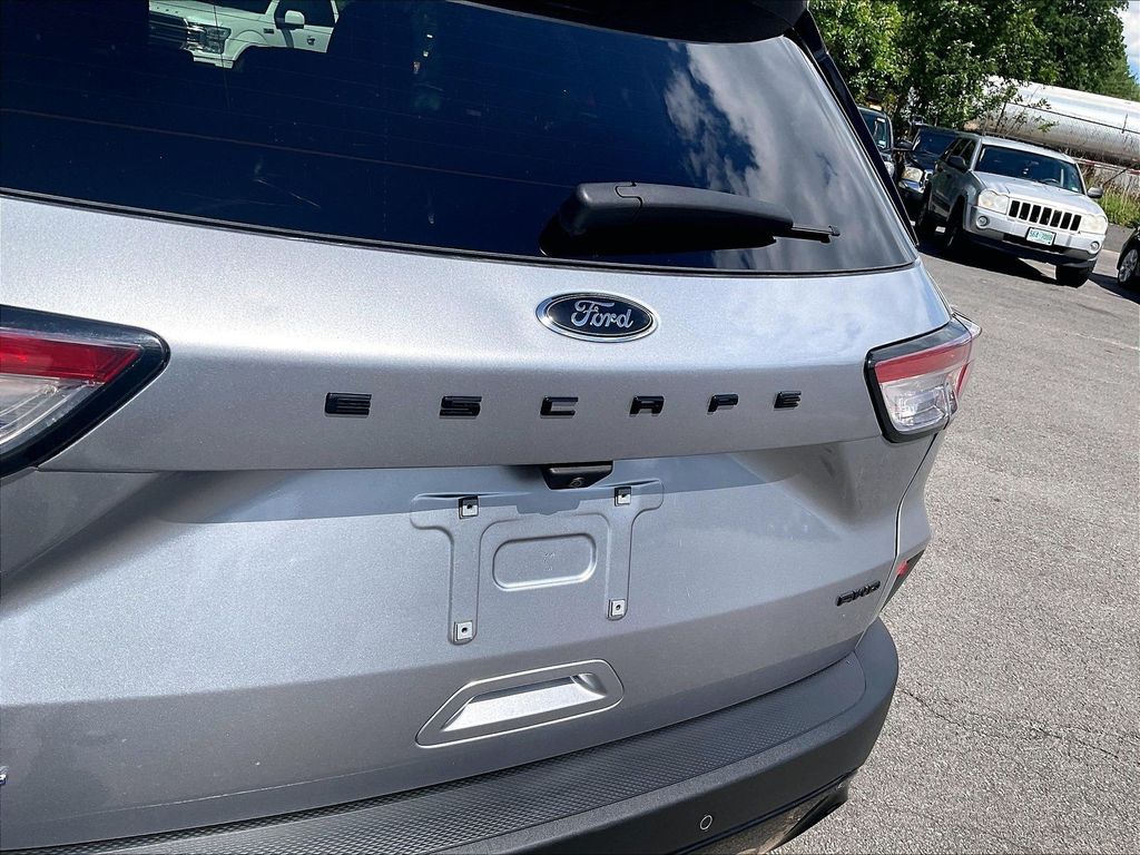 2022 Ford Escape — photo 29