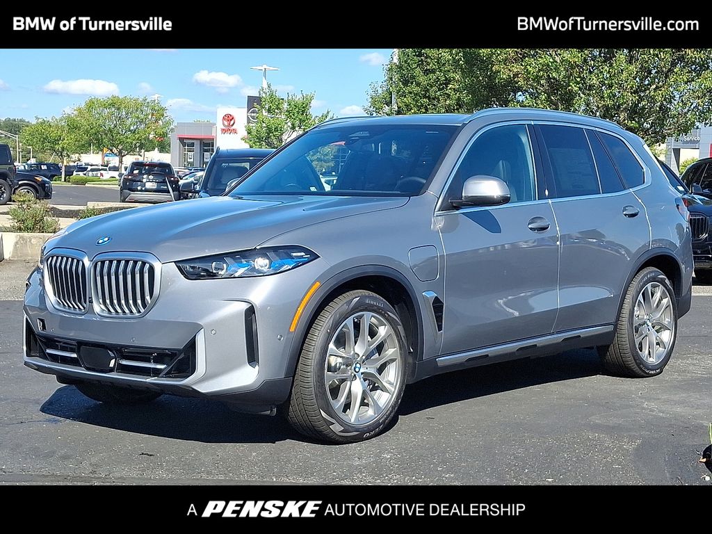 Thumbnail: 2026 BMW X5 - 1