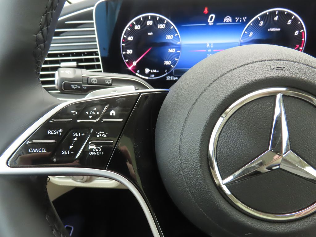 Thumbnail: 2026 Mercedes-Benz GLE - 11