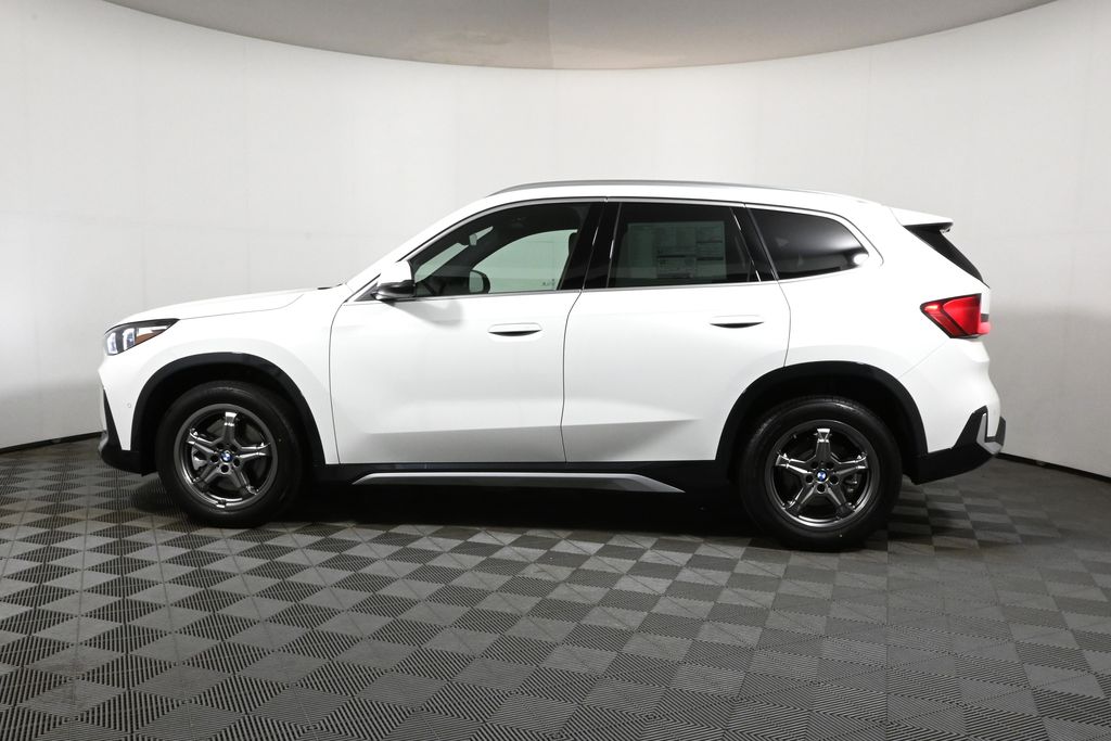 Thumbnail: 2026 BMW X1 - 2
