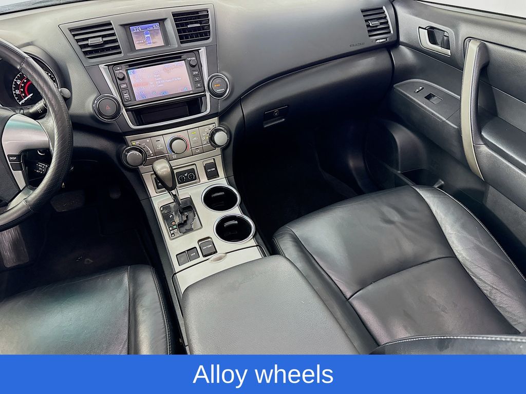 Used Car 2013 Toyota Highlander  Se For Sale Under $15,000 In Austin, Texas