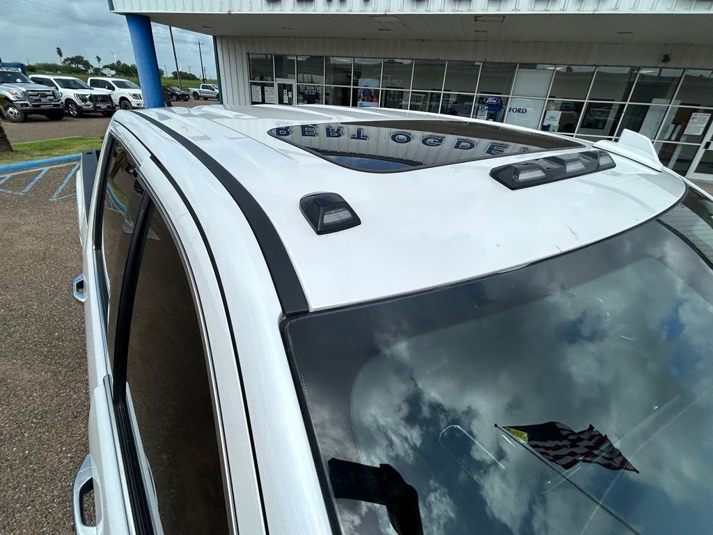 Used 2024 White GMC Denali image 7