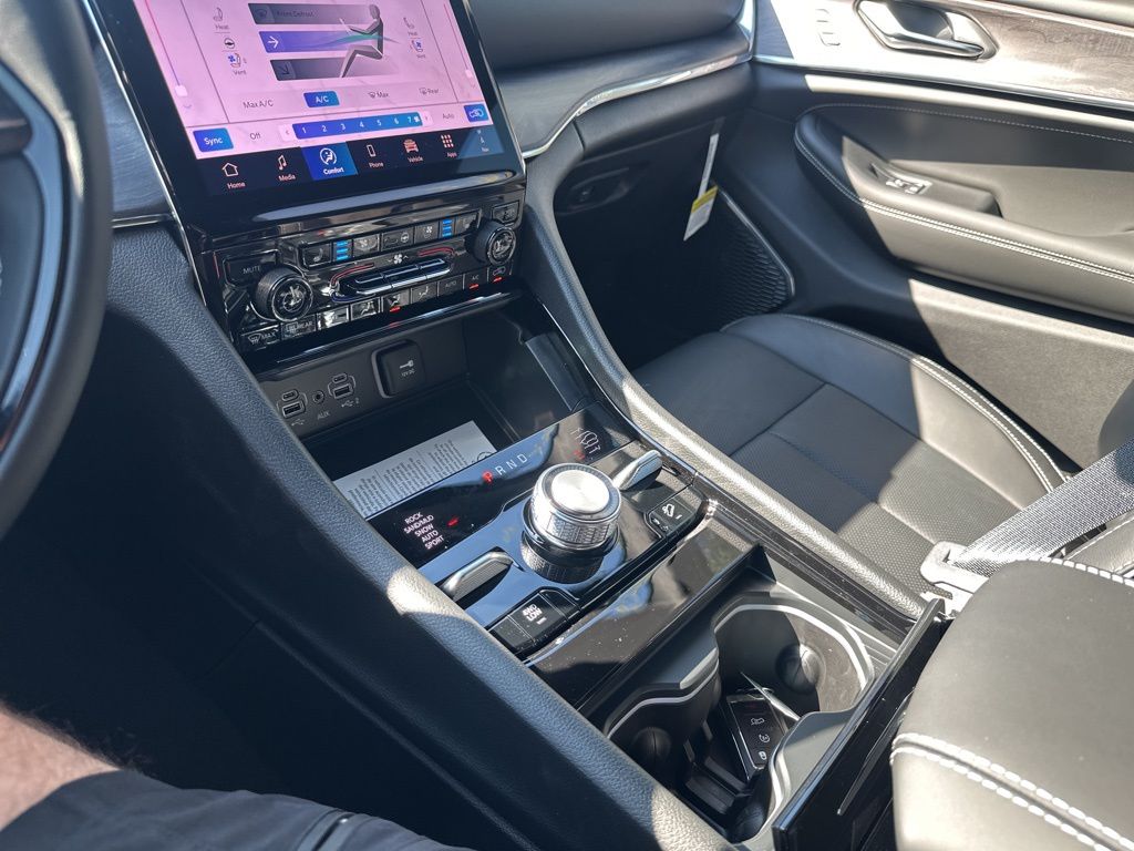 New Car 2025 Jeep Grand Cherokee L  Overland For Sale Under $70,000 In Austin, Texas