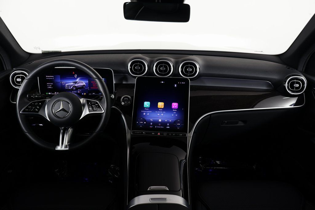 Thumbnail: 2026 Mercedes-Benz GLC - 8