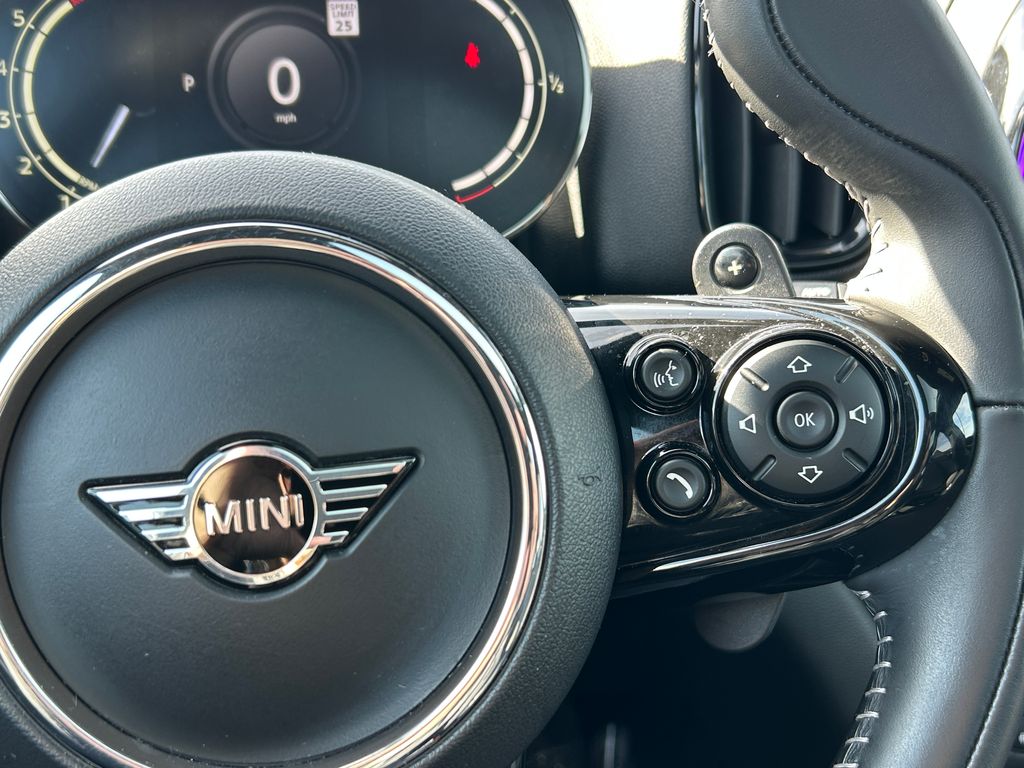 2021 MINI Cooper Countryman Signature 21