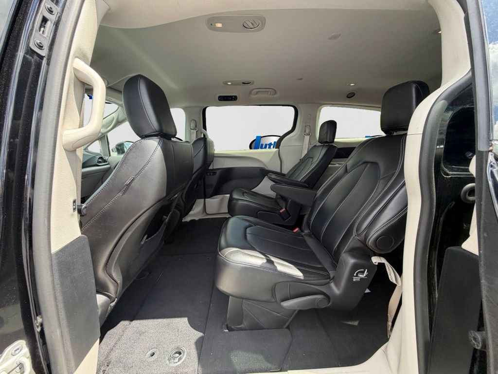 2024 Chrysler Pacifica Touring L Black at Auto Express Mitsubishi