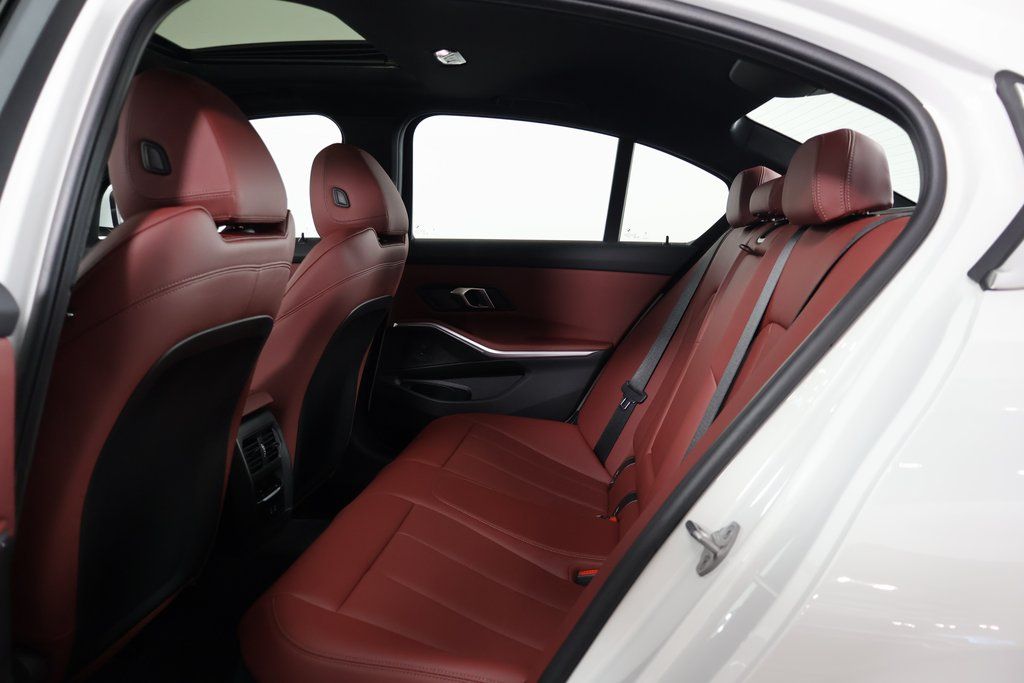 Thumbnail: 2026 BMW 3 Series - 11