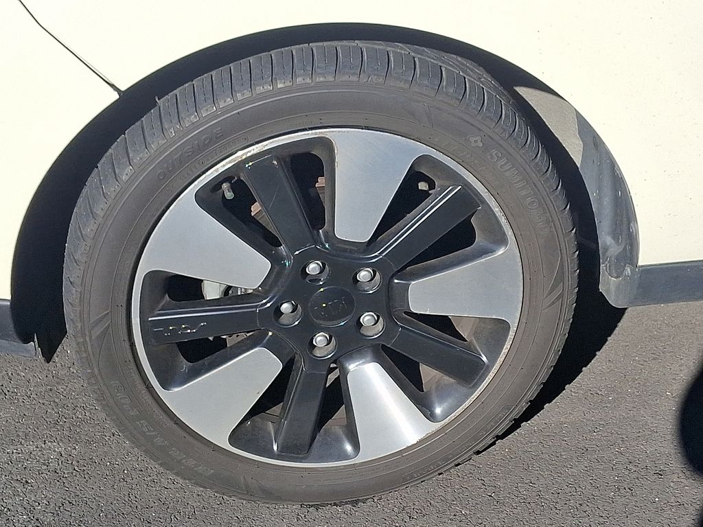 Thumbnail: 2015 Kia Soul - 4