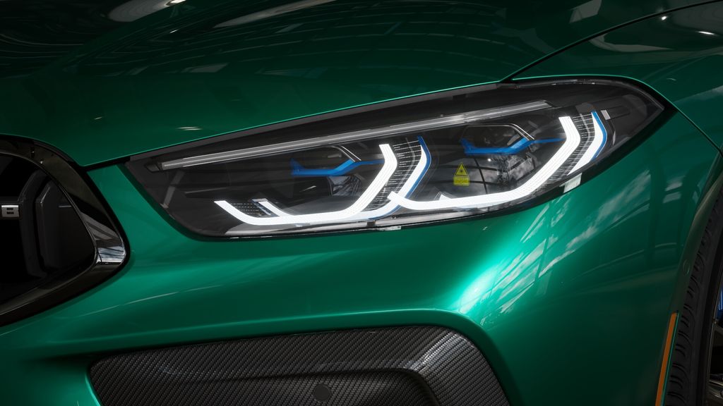 Thumbnail: 2025 BMW M8 - 6
