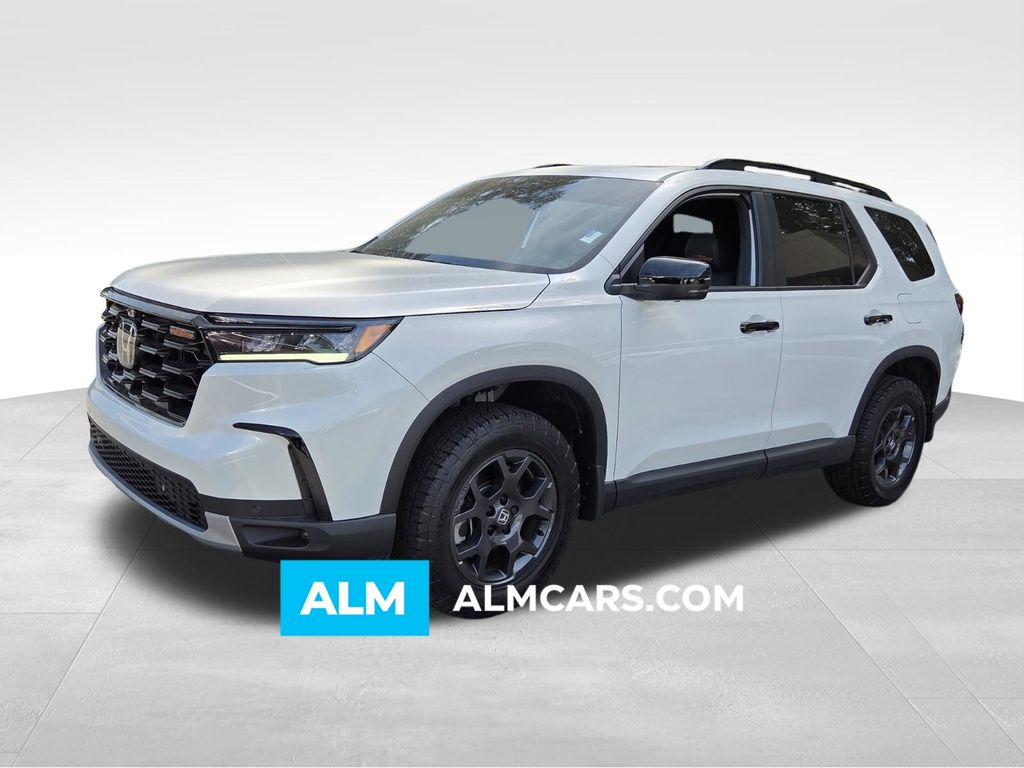 2025 Honda Pilot TrailSport AWD's photo
