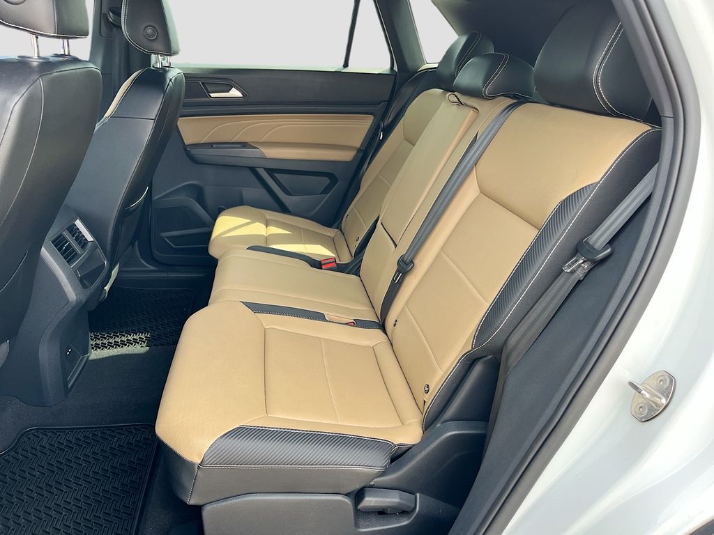 2021 Volkswagen Atlas Cross Sport 3.6L V6 SE w/Technology R-Line White at Big Star Buick GMC