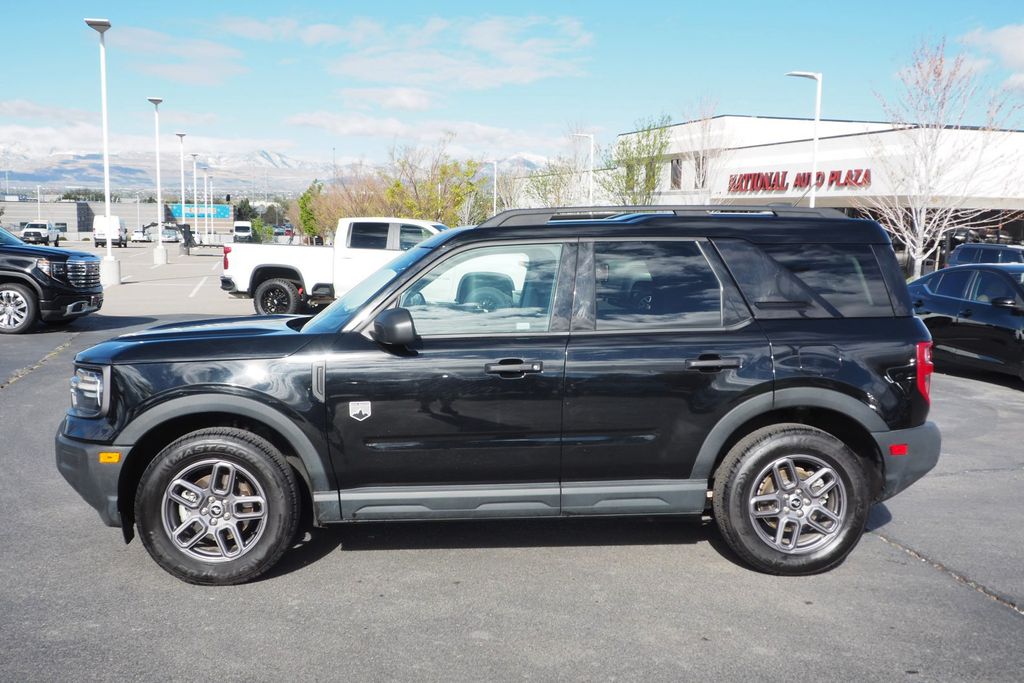 View vehicle photo 3