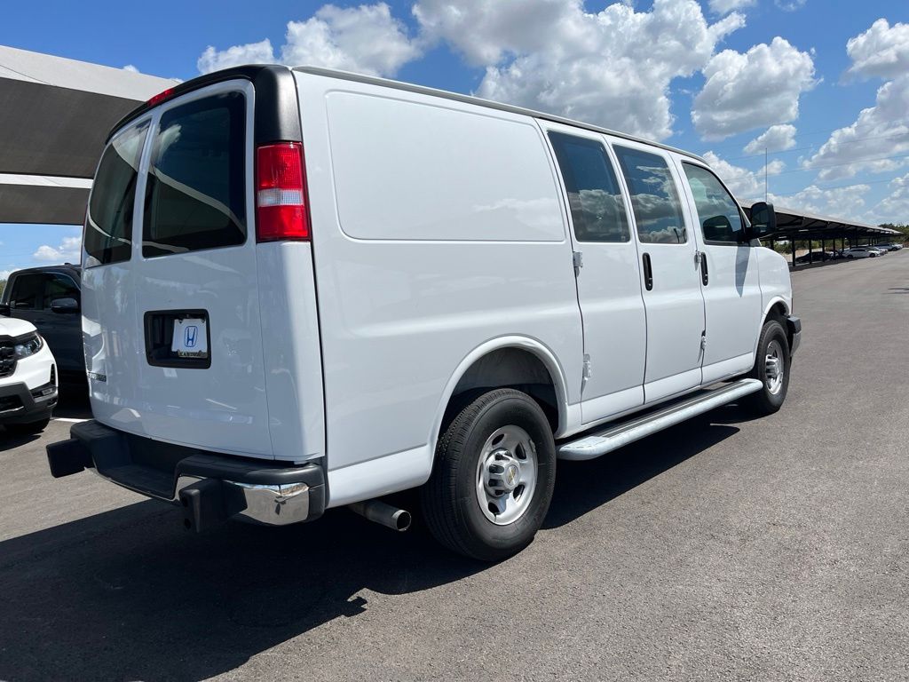 Thumbnail: 2025 Chevrolet Express - 4