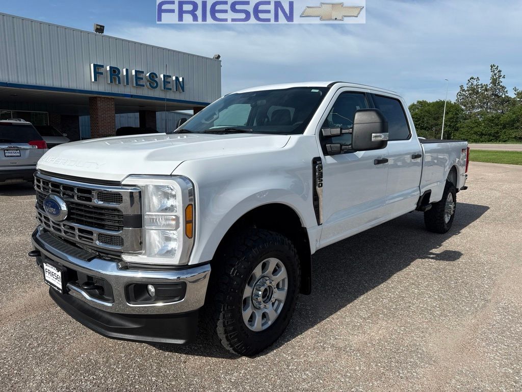 2024 Ford F-350 Super Duty XLT Crew Cab 4WD