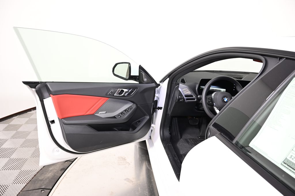 Thumbnail: 2025 BMW 2 Series - 21