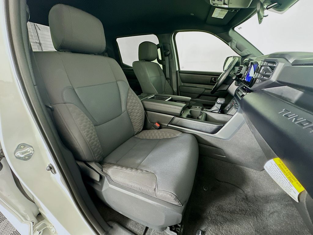 2025 Toyota Tundra SR 28