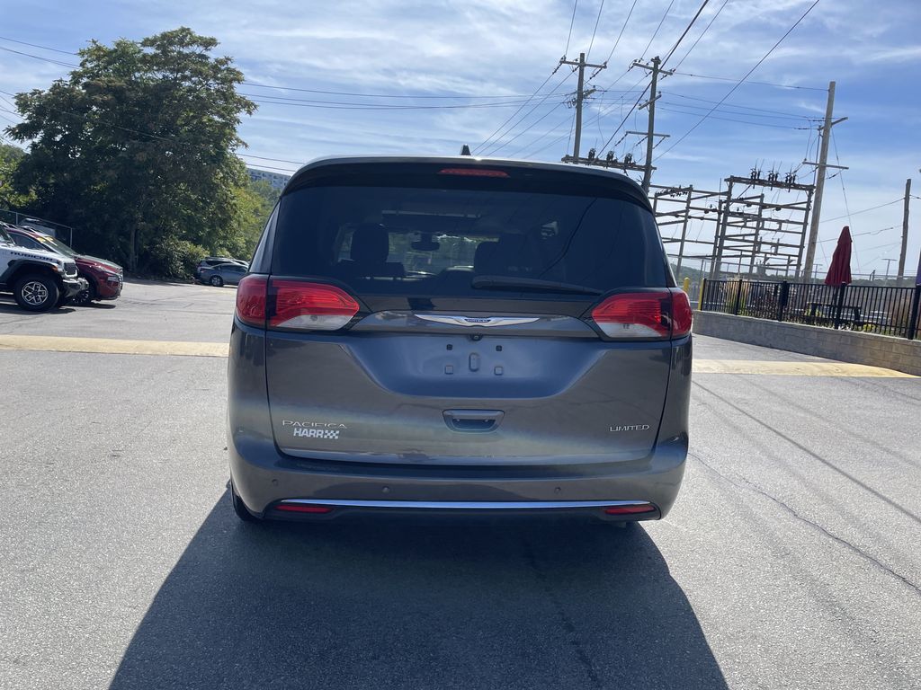 Used 2019 Chrysler Pacifica Van