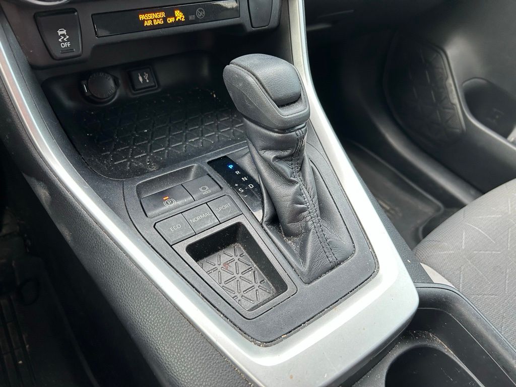 Thumbnail: 2019 Toyota RAV4 - 26