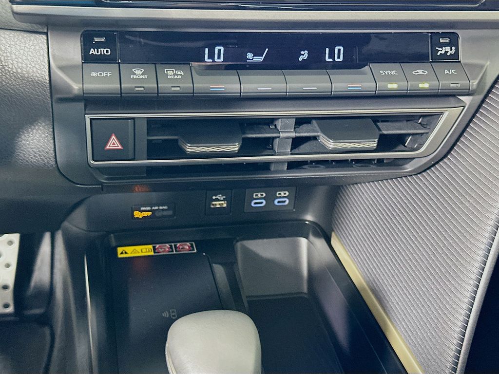 Thumbnail: 2025 Toyota Camry - 16