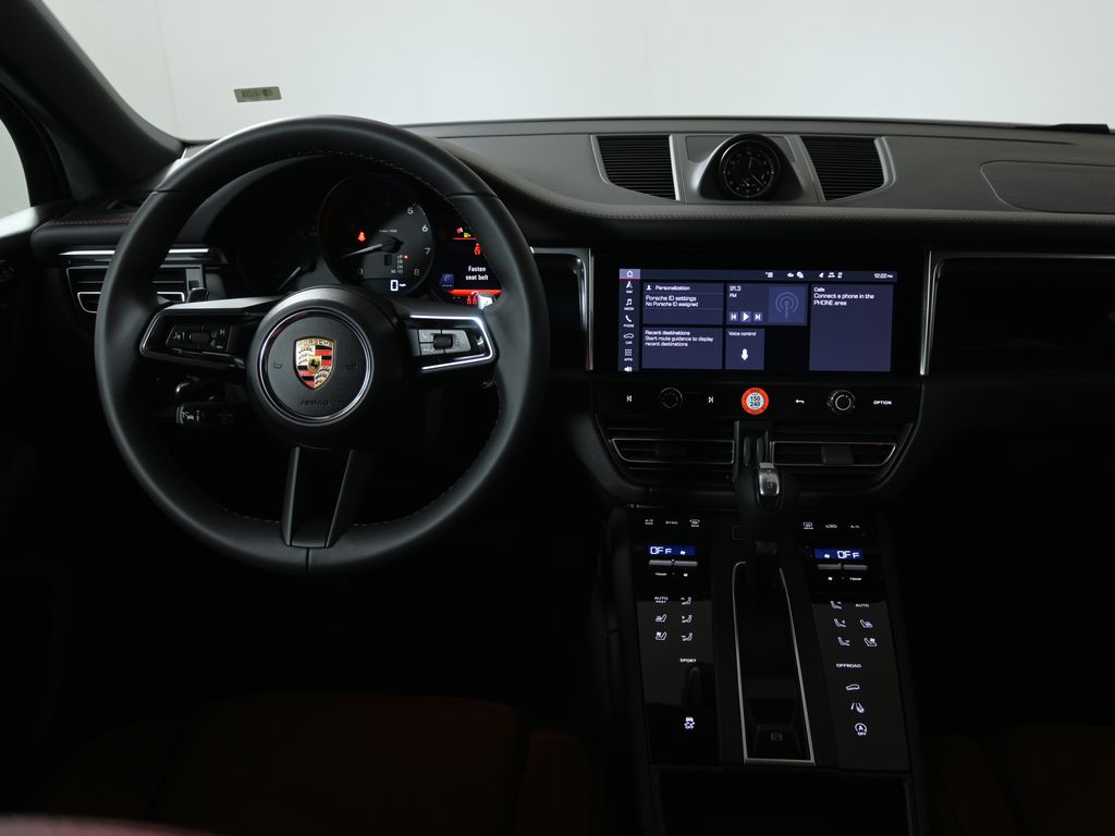 Thumbnail: 2026 Porsche Macan - 17