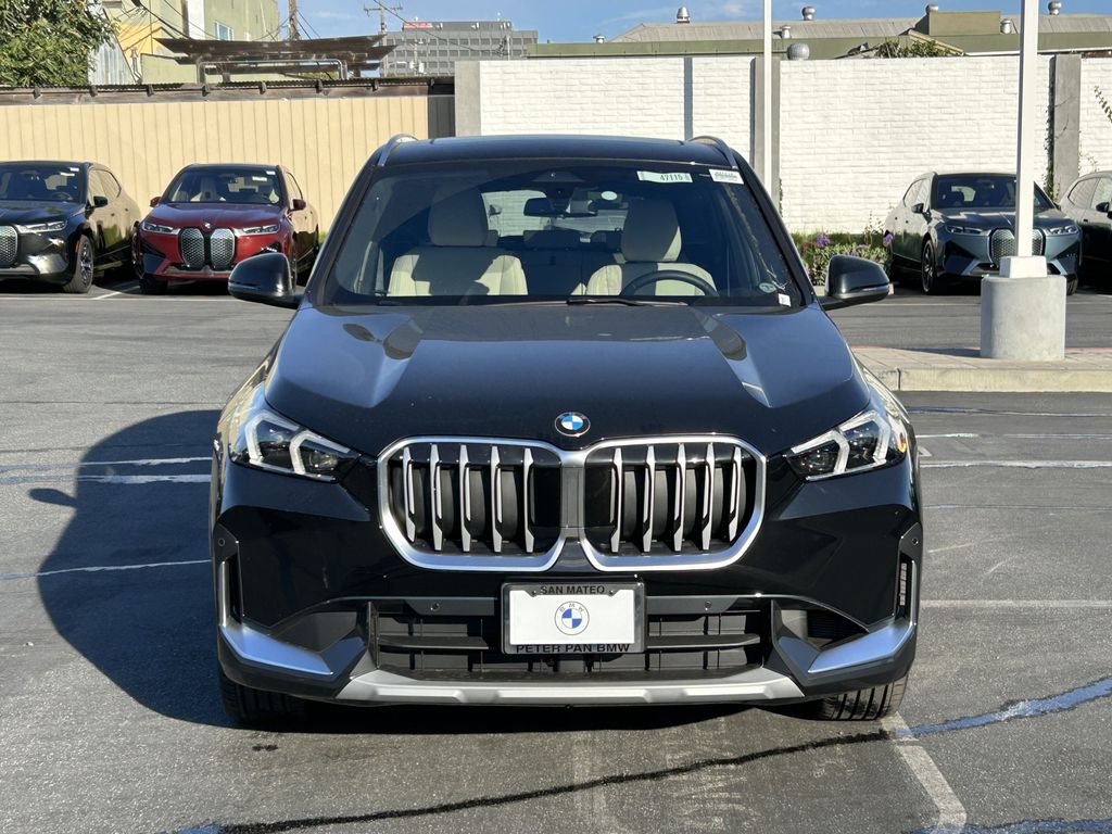 2025 BMW X1 xDrive28i 8