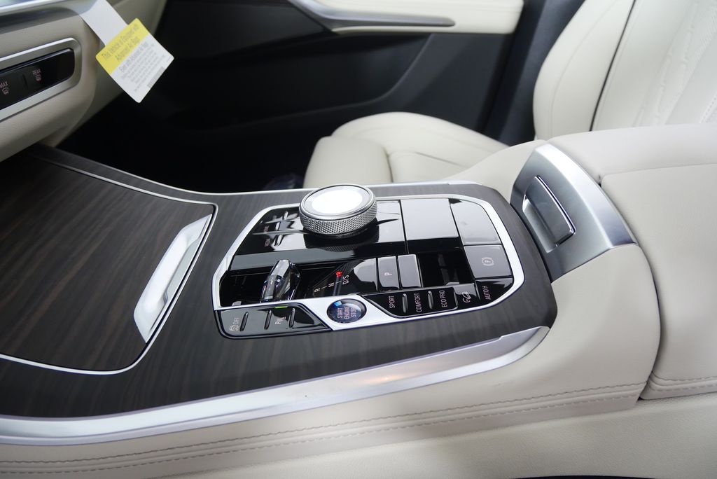 Thumbnail: 2026 BMW X5 - 22