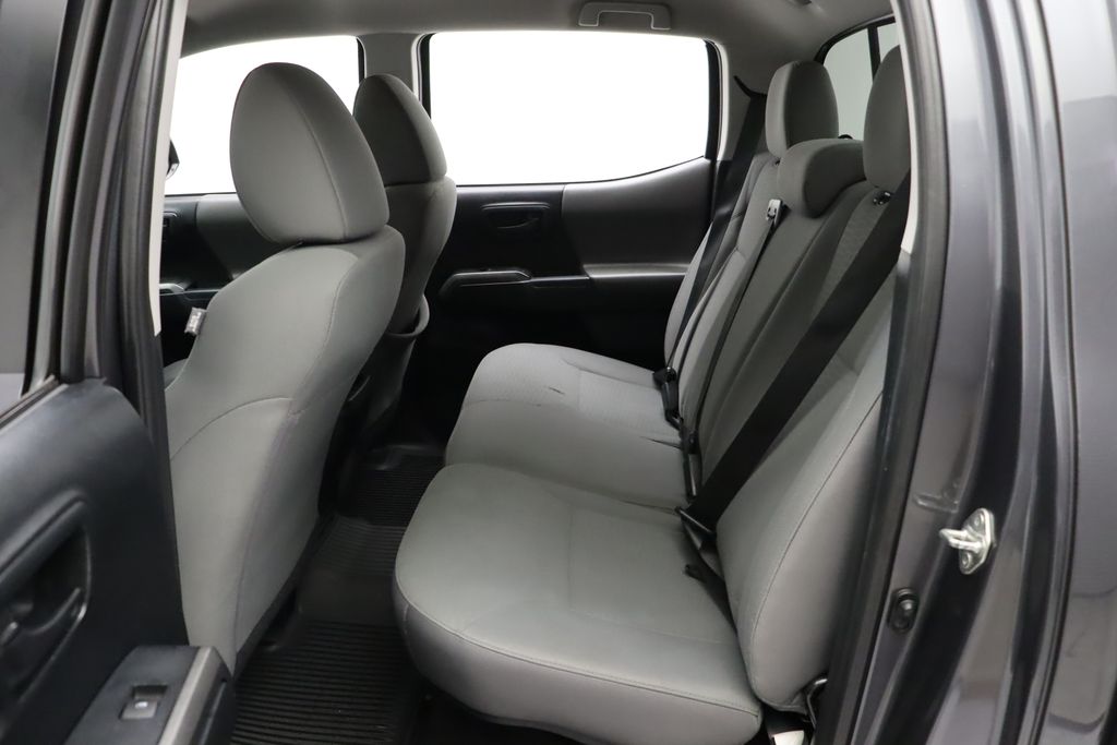 2018 Toyota Tacoma SR5 19