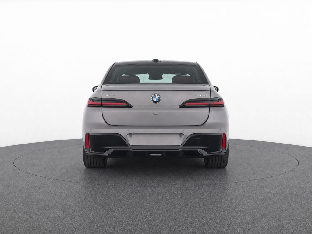 Thumbnail: 2026 BMW 7 Series - 31
