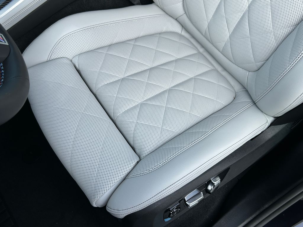 Thumbnail: 2026 BMW X5 - 15