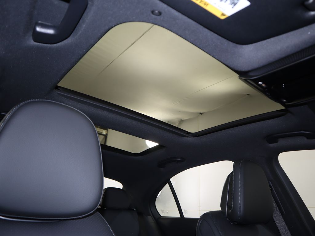 Thumbnail: 2025 Mercedes-Benz C-Class - 20