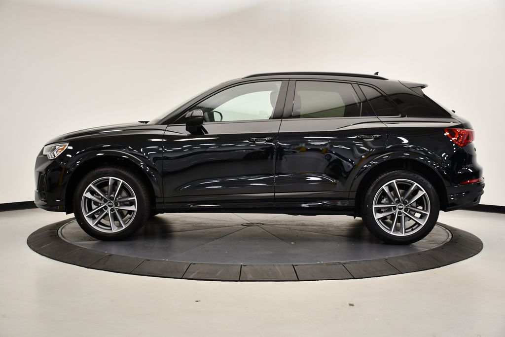 Thumbnail: 2025 Audi Q3 - 2
