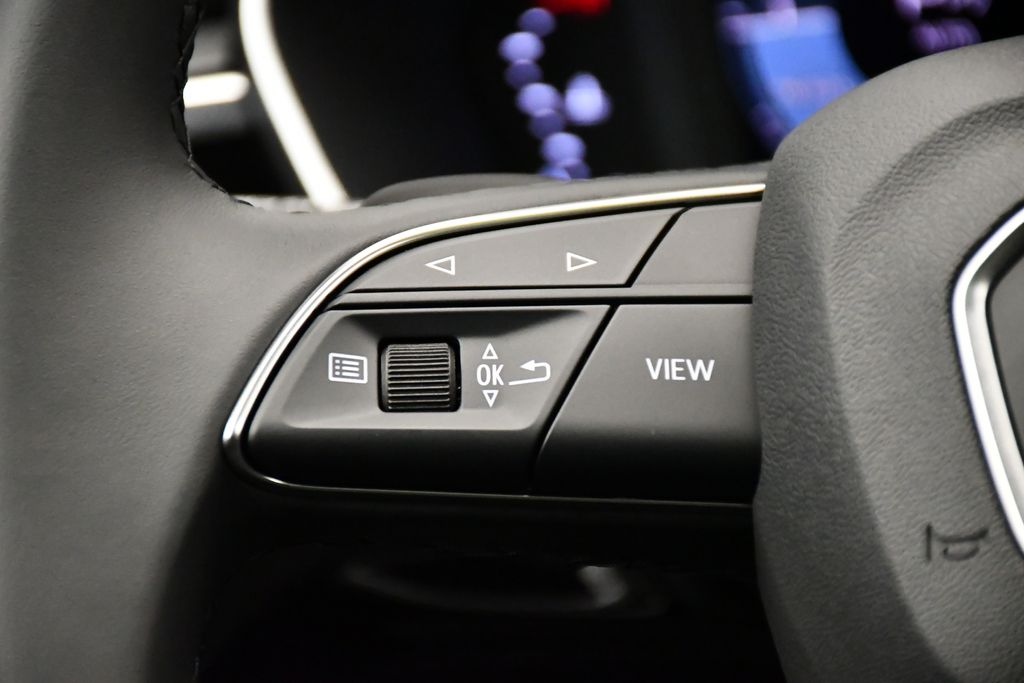 Thumbnail: 2025 Audi Q3 - 24