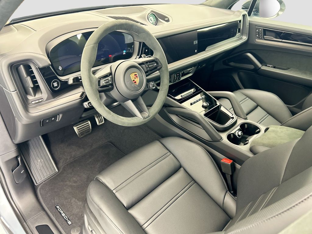 Thumbnail: 2026 Porsche Cayenne - 4