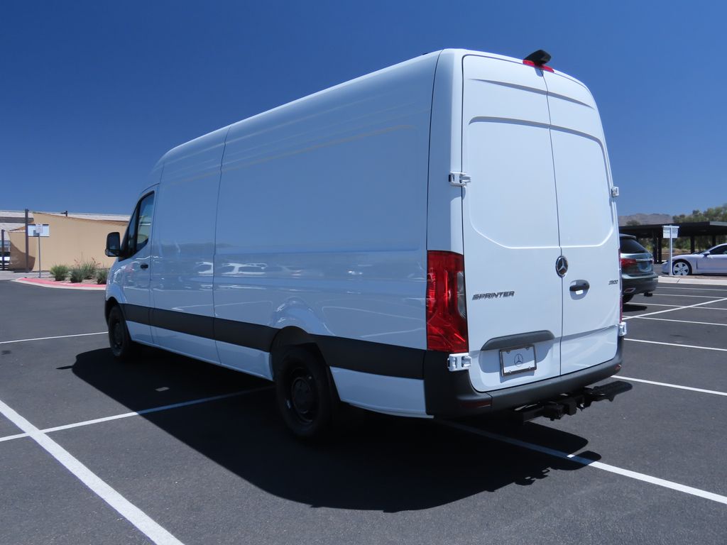 2024 Mercedes-Benz Sprinter 2500 7