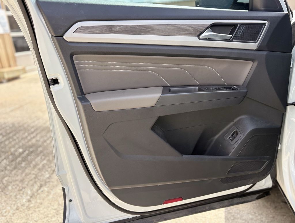 2023 Volkswagen Atlas Cross Sport 2.0T SE w/Technology White at Bayway Cadillac of The Woodlands