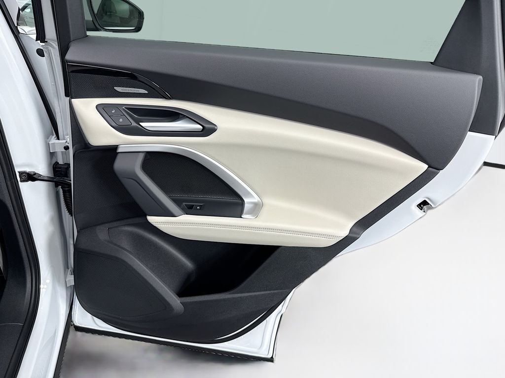 Thumbnail: 2025 Audi Q5 - 27