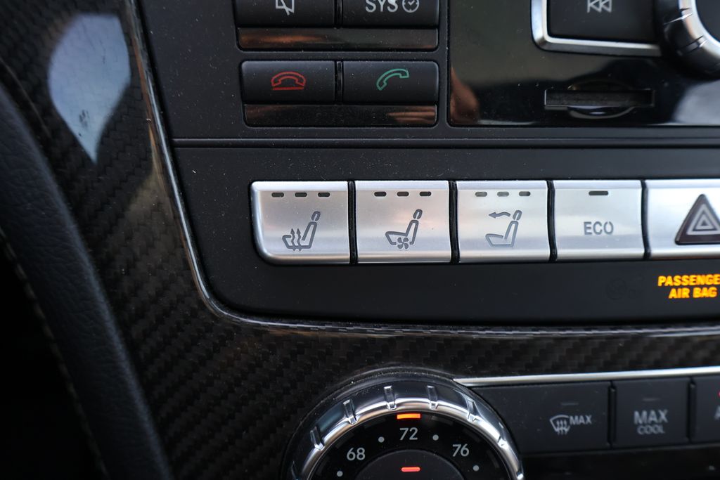 Thumbnail: 2013 Mercedes-Benz SL-Class - 26