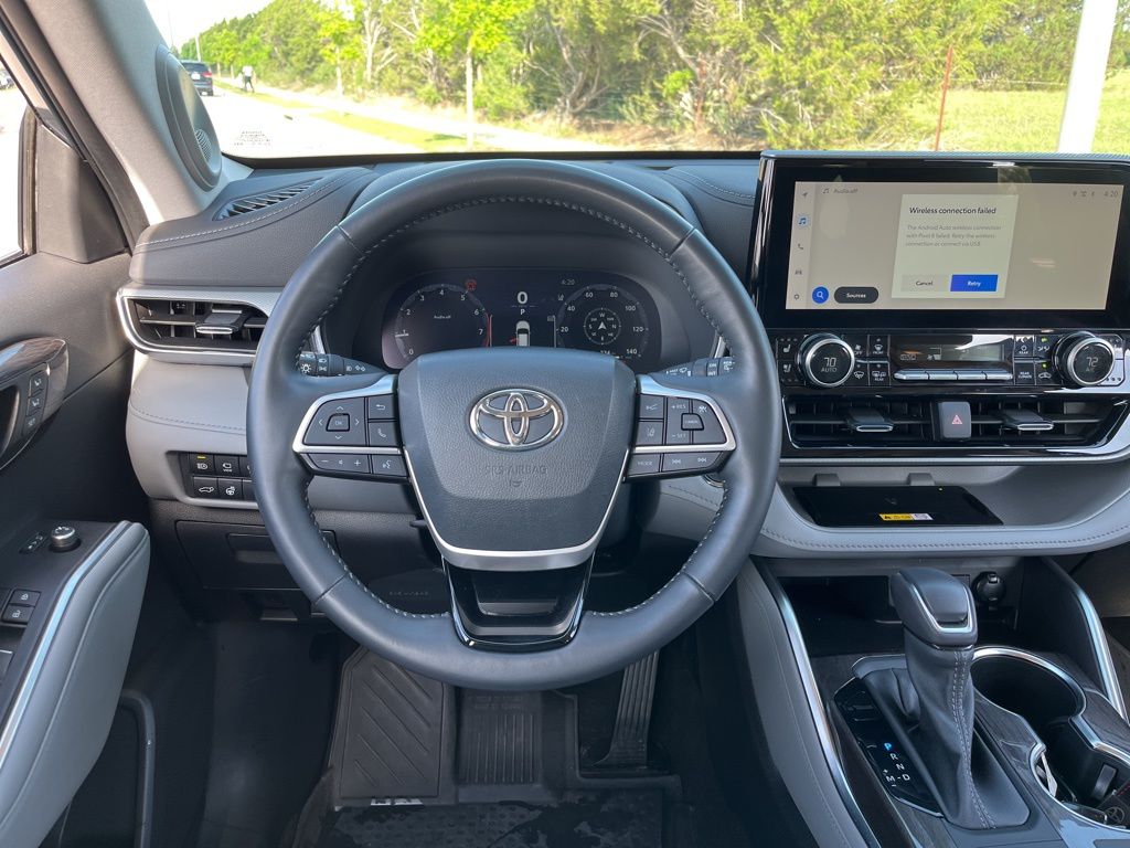 2023 Toyota Highlander Platinum 17