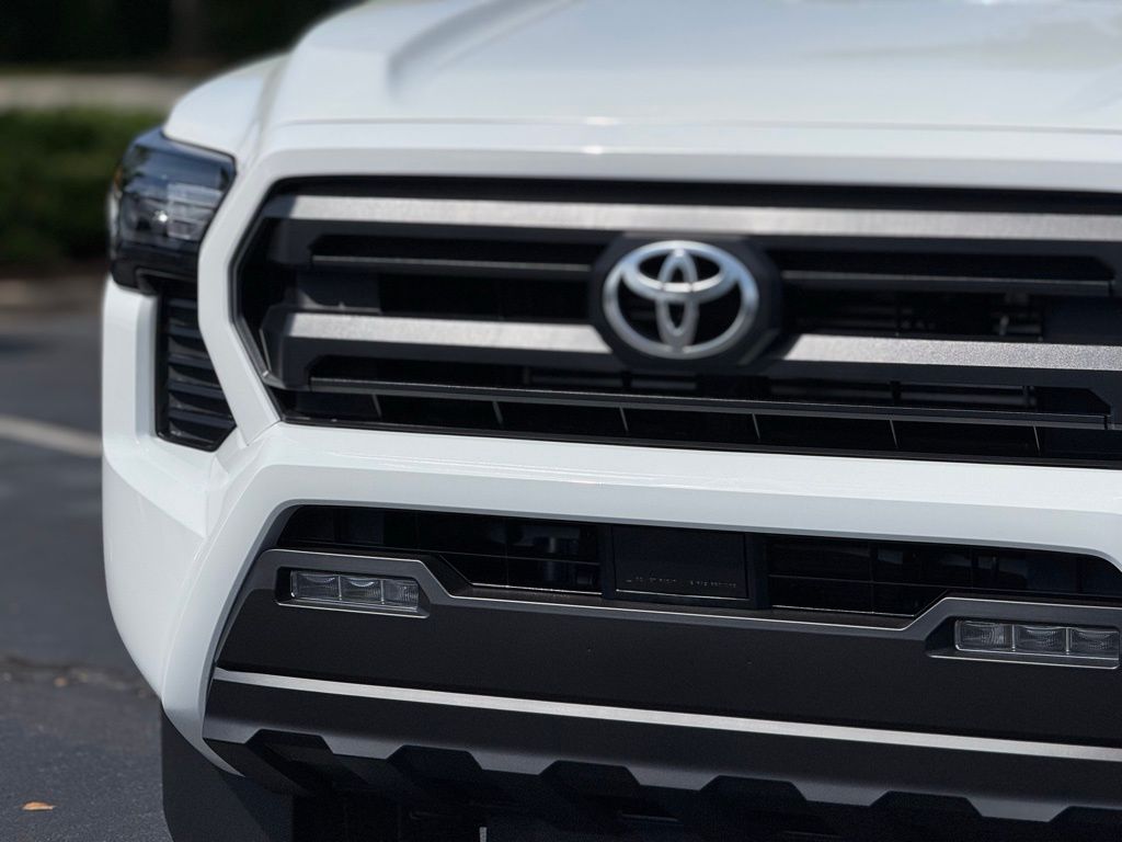 2025 Toyota Tacoma SR5 Double Cab photo 6