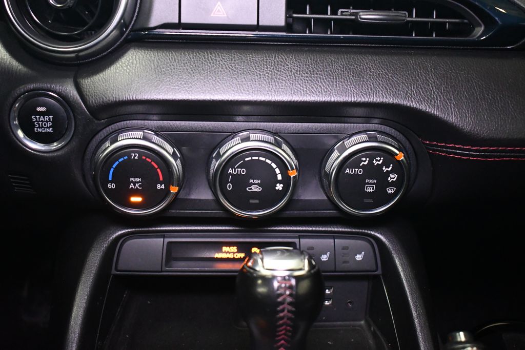 Thumbnail: 2016 Mazda MX-5 Miata - 22