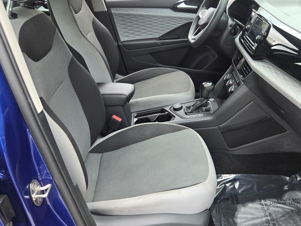 2022 Volkswagen Taos - $13,000