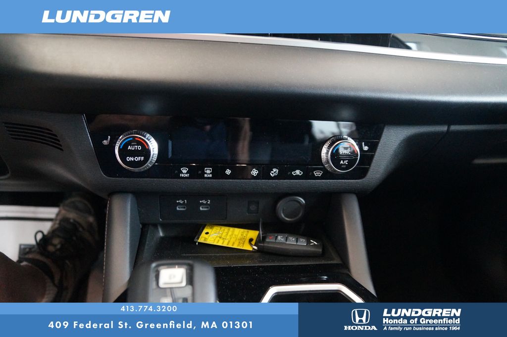 Used 2025 Mitsubishi Outlander SUV