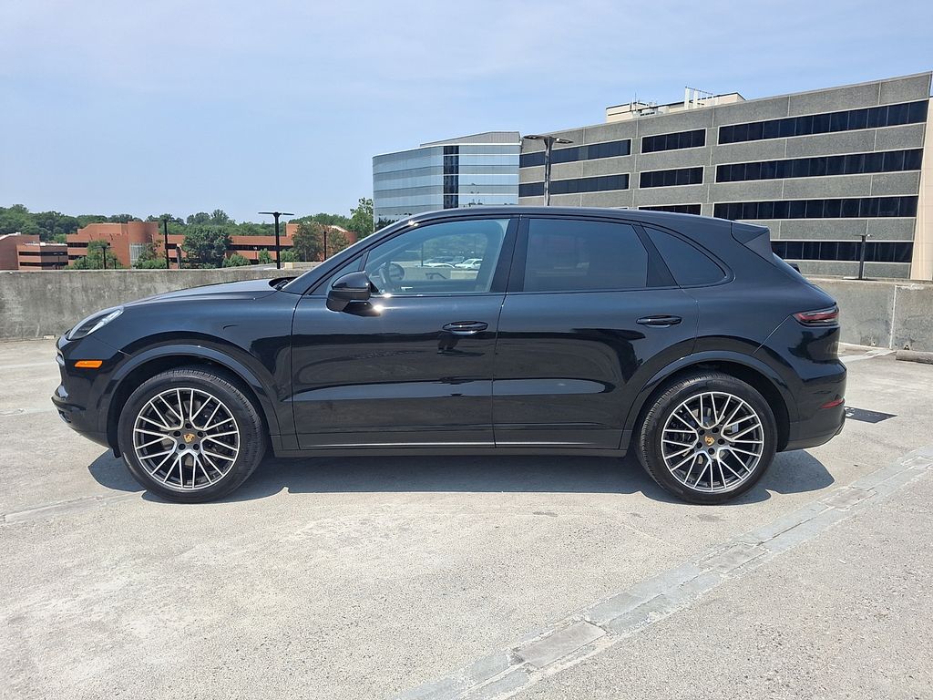 Thumbnail: 2023 Porsche Cayenne - 11