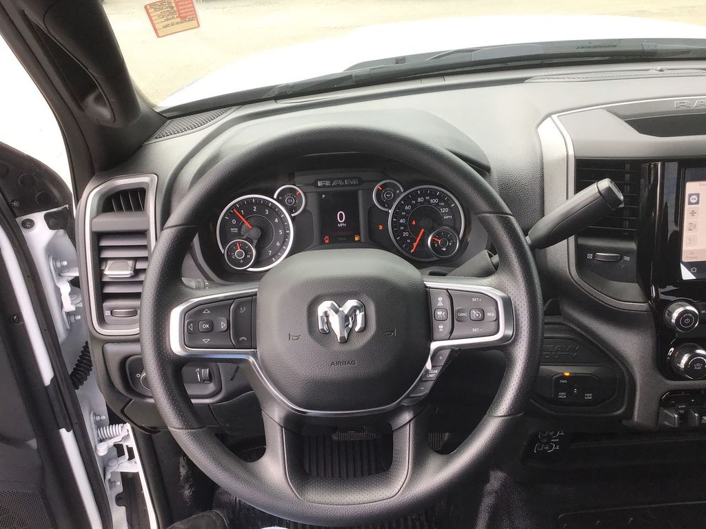 2025 RAM 3500 Chassis Tradesman - Photo 13