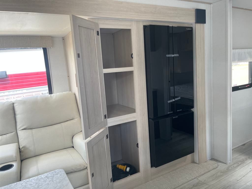2025 Prime Time Avenger 25 MKB Travel Trailer