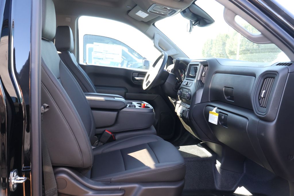 Thumbnail: 2026 Chevrolet Silverado 1500 - 31